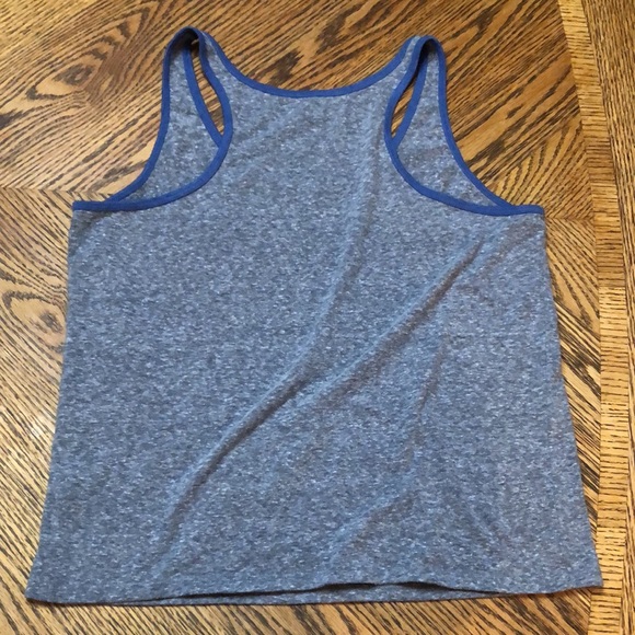 Volcom tank - Picture 4 of 4